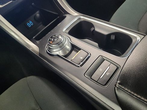 Used 2020 Ford Fusion SE FWD image 26