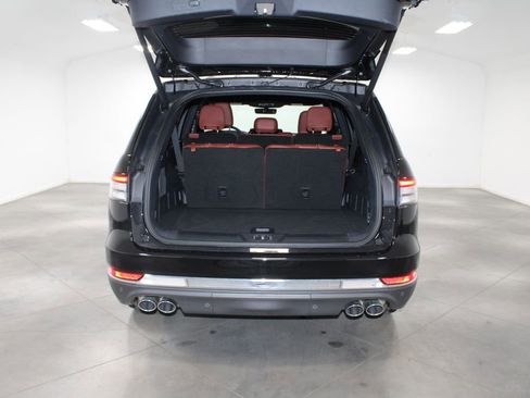 Used 2025 Lincoln Aviator Reserve image 16