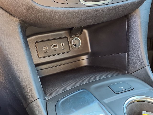 Used 2024 Chevrolet Equinox LT w/ LPO, Floor Liner Package FWD image 9