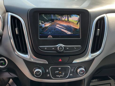 Used 2020 Chevrolet Equinox LS FWD image 14