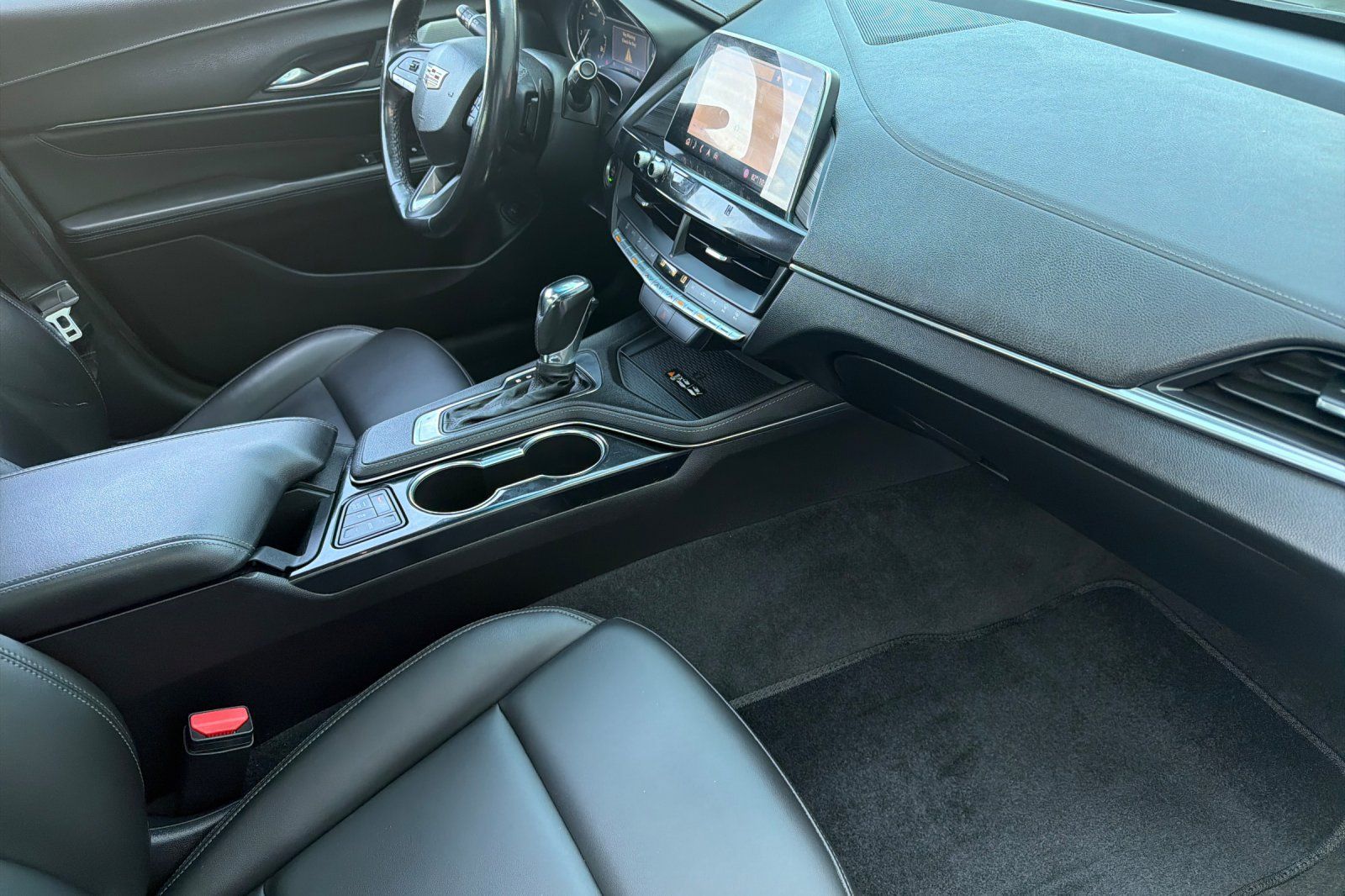 Used 2020 Cadillac CT4 Luxury w/ Sun And Sound Package RWD image 14