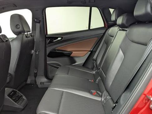 Used 2021 Volkswagen ID.4 Pro S w/ Gradient Package image 17