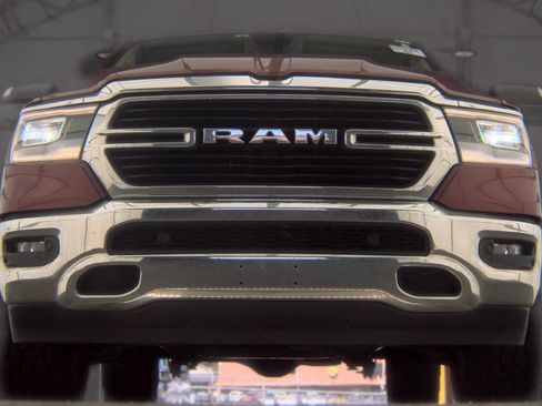 Used 2019 RAM 1500 Big Horn AWD/4WD image 2