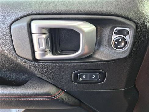 Used 2021 Jeep Wrangler Unlimited Rubicon w/ Dual Top Group AWD/4WD image 15