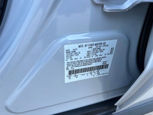 New 2025 Ford Maverick XLT w/ XLT Luxury Package image 29