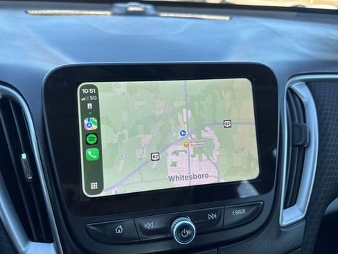 Used 2025 Chevrolet Malibu LT image 3