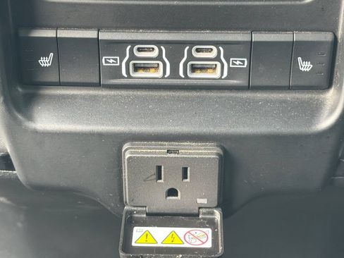 Used 2022 RAM 1500 Limited w/ Bed Utility Group RWD image 22