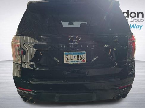 Used 2025 Chevrolet Suburban Z71 image 6