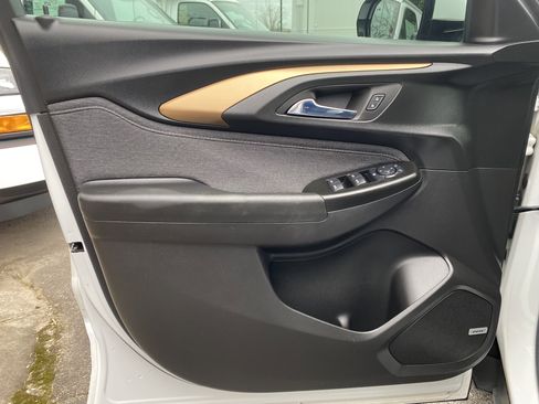 Used 2021 Chevrolet TrailBlazer ACTIV w/ Technology Package image 18