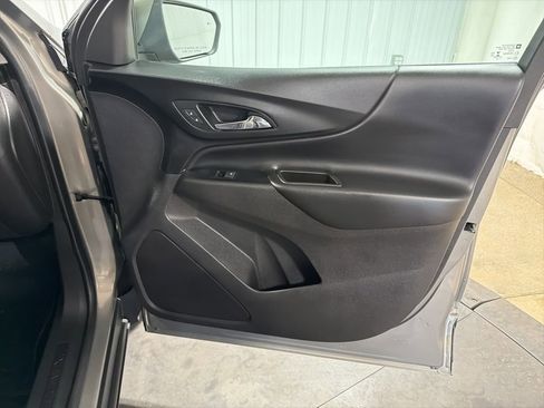 Used 2018 Chevrolet Equinox LT image 21