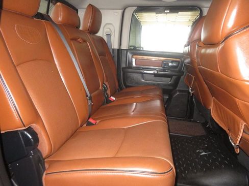 Used 2016 RAM 2500 Longhorn w/ Convenience Group AWD/4WD image 34