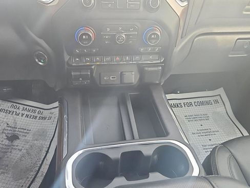 Used 2021 Chevrolet Silverado 1500 High Country w/ Technology Package image 8