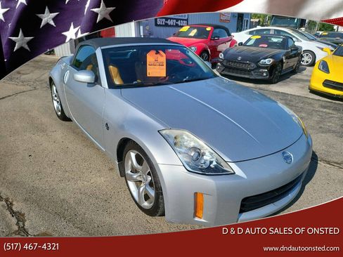 Used 2006 Nissan 350Z Enthusiast w/ (S02) Side Air Bags Pkg image 1