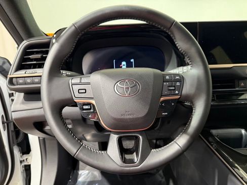 Certified 2026 Toyota Crown Signia AWD/4WD image 22