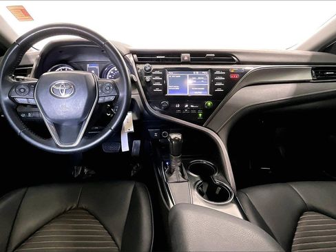 Used 2019 Toyota Camry SE image 15