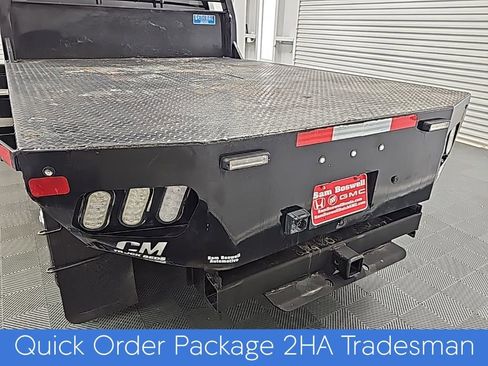 Used 2024 RAM 2500 Tradesman w/ Chrome Appearance Group image 8