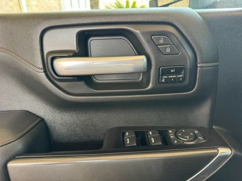 Used 2020 GMC Sierra 3500 AT4 w/ Technology Package AWD/4WD image 18