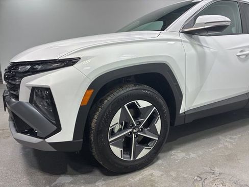 Certified 2025 Hyundai Tucson SEL image 6