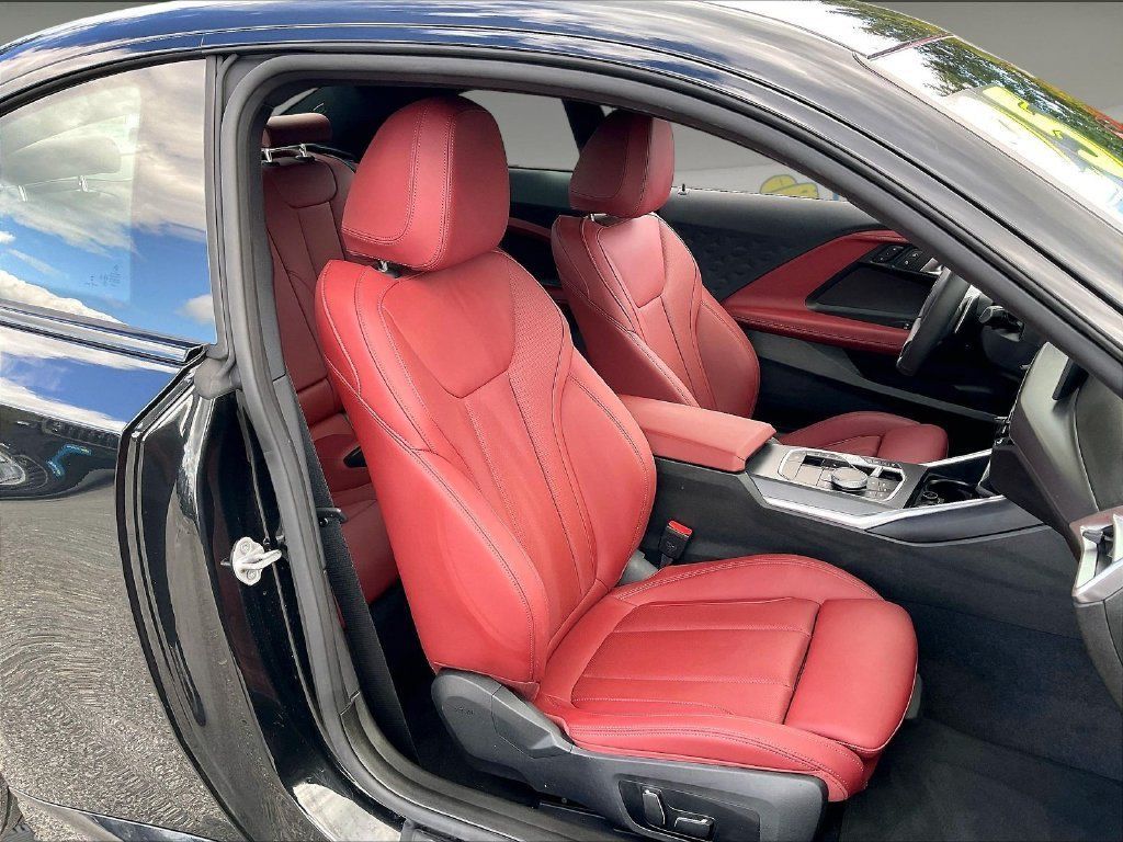 Used 2025 BMW 230i Coupe w/ M Sport Package RWD image 10