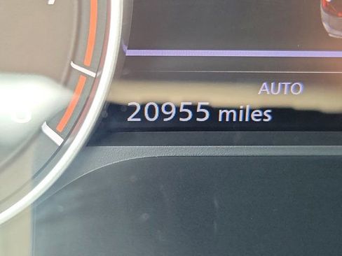Certified 2025 Nissan Rogue SV AWD/4WD image 28