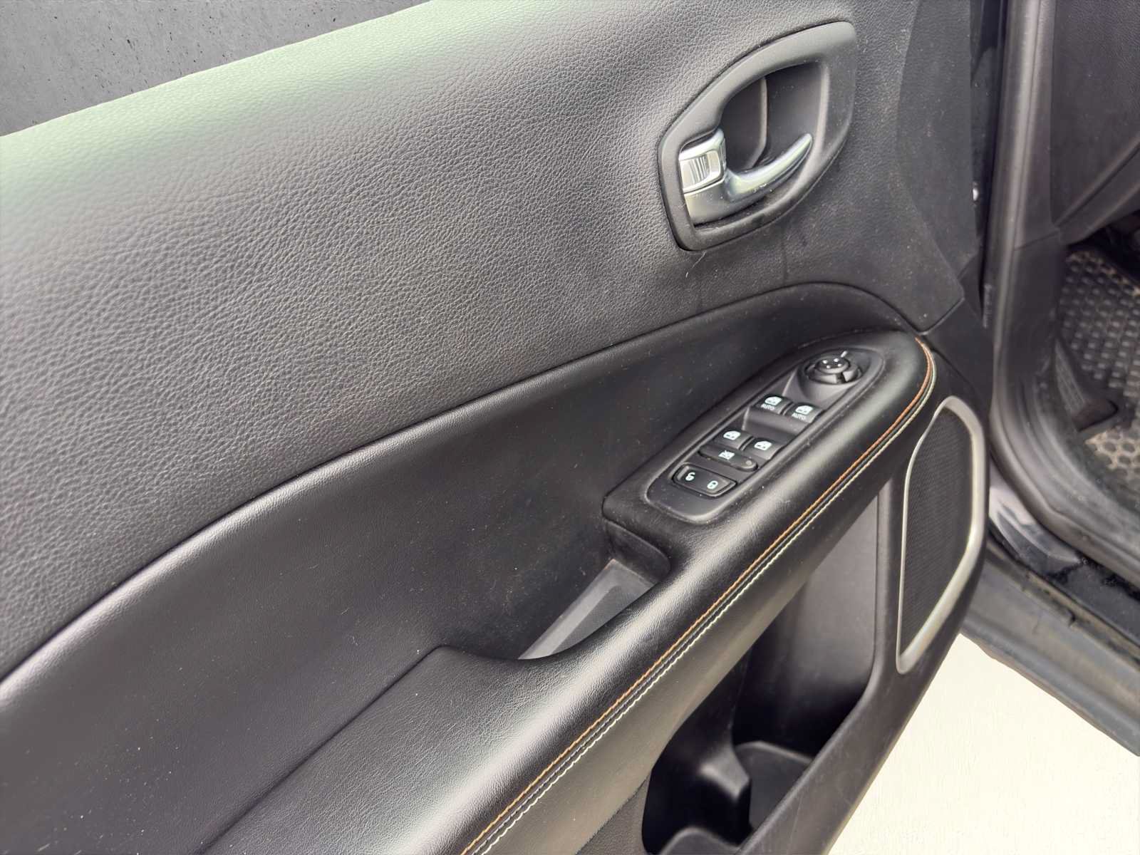 Used 2019 Jeep Compass Sport AWD/4WD image 10