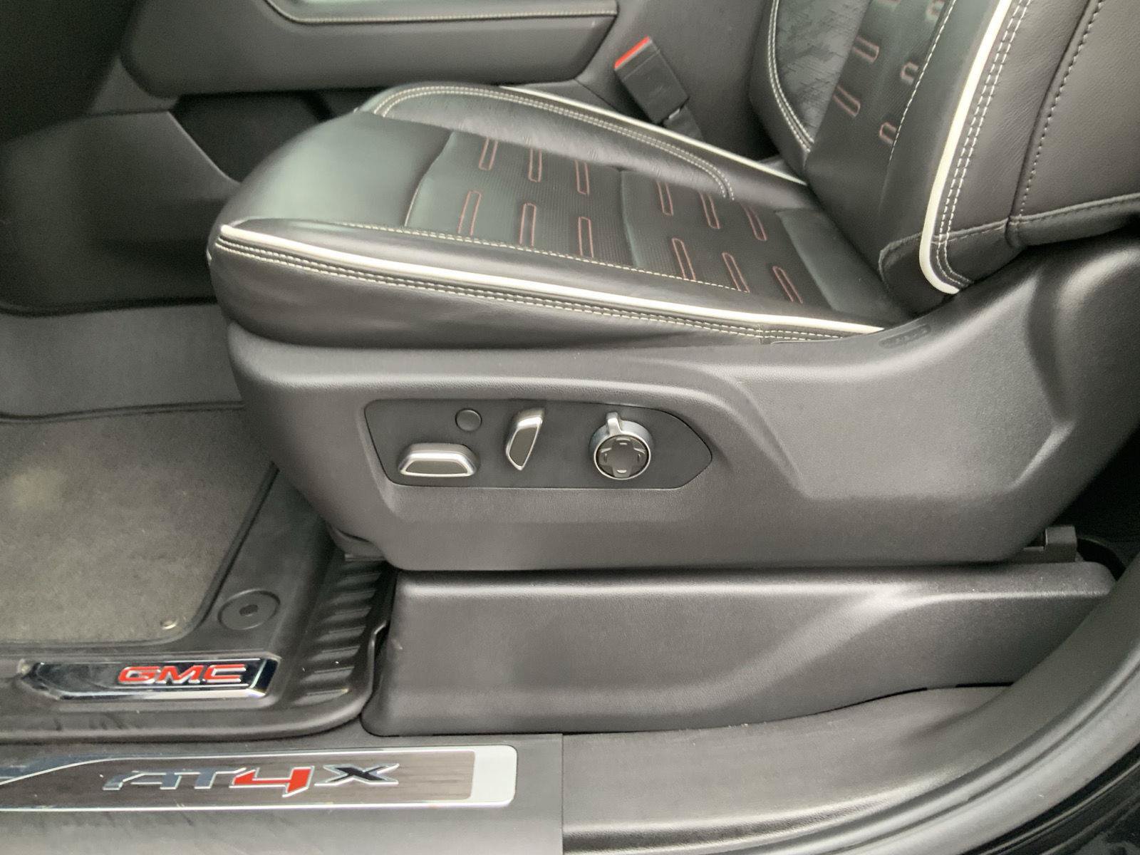 Used 2026 GMC Sierra 2500 AT4X AWD/4WD image 25