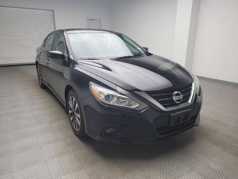 Used 2017 Nissan Altima 2.5 SV image 13