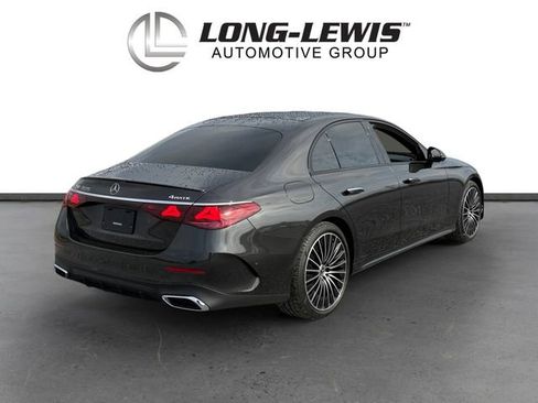 Used 2025 Mercedes-Benz E 350 4MATIC Sedan image 5