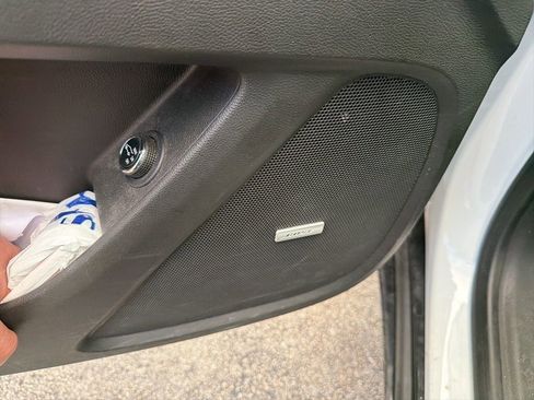 Used 2023 Chevrolet Traverse Premier w/ Redline Edition image 12