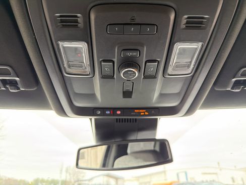 Used 2024 GMC Yukon Denali image 46