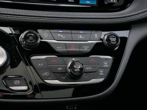 New 2026 Chrysler Pacifica Select AWD/4WD image 35