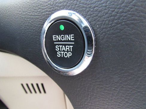 Used 2024 Ford Edge Titanium w/ Equipment Group 301A AWD/4WD image 19