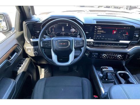 Used 2023 GMC Sierra 1500 Elevation w/ X31 Off-Road Package AWD/4WD image 5