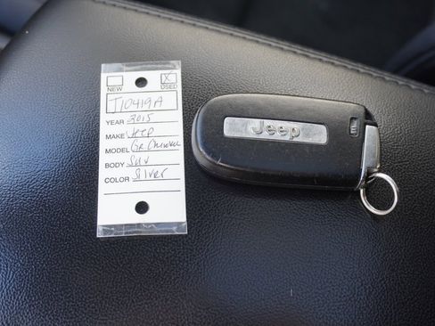 Used 2015 Jeep Grand Cherokee Altitude image 36