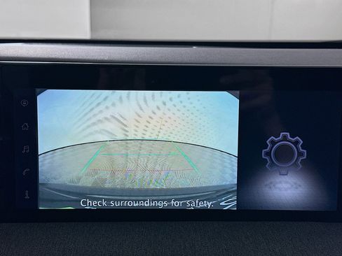 Used 2025 Nissan Kicks SV image 22