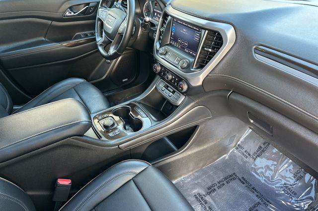 Used 2023 GMC Acadia AT4 w/ Preferred Package AWD/4WD image 17