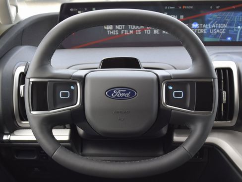 New 2025 Ford Expedition Max Active image 8