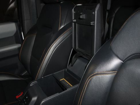 Used 2023 Ford Bronco Badlands w/ Sasquatch Package image 19