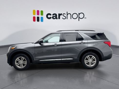 Used 2023 Ford Explorer XLT w/ Equipment Group 202A AWD/4WD image 2