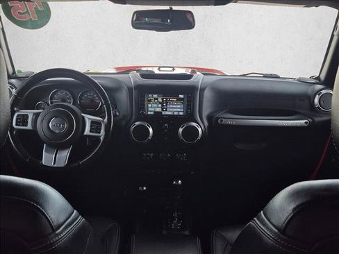 Used 2015 Jeep Wrangler Unlimited Rubicon AWD/4WD image 15