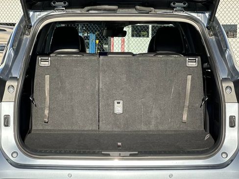 Used 2024 Toyota Highlander Limited image 25