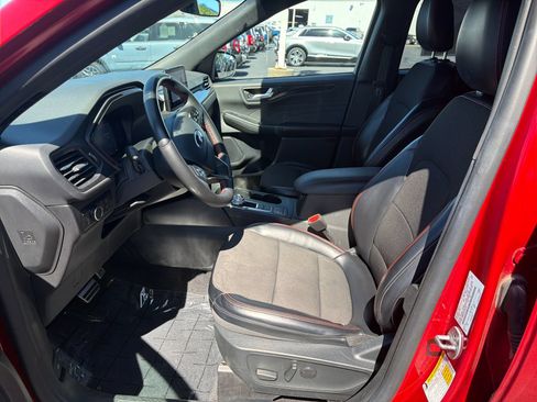 Used 2024 Ford Escape ST-Line AWD/4WD image 10