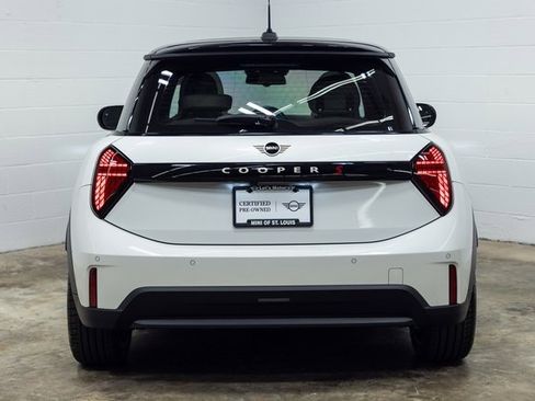 Certified 2025 MINI Cooper S image 9