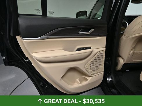 Used 2023 Jeep Grand Cherokee Limited AWD/4WD image 28