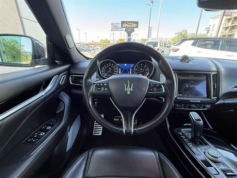 Used 2020 Maserati Levante GranSport AWD/4WD image 36