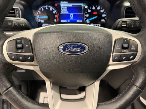 Used 2024 Ford Explorer XLT w/ Equipment Group 202A AWD/4WD image 14