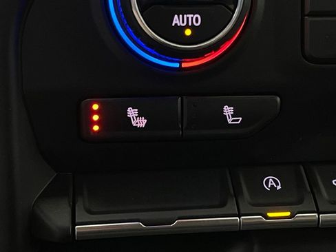 Used 2019 Chevrolet Silverado 1500 LT w/ All-Star Edition AWD/4WD image 5