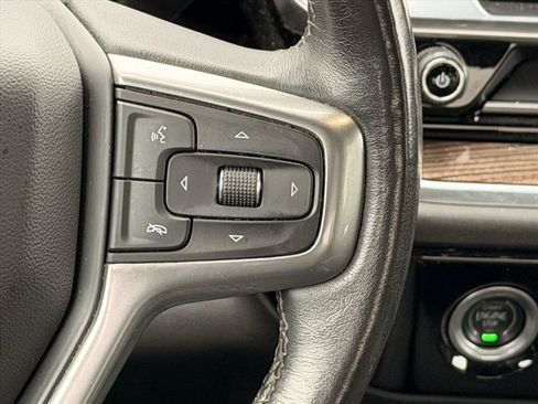 Used 2022 Chevrolet Silverado 1500 LT AWD/4WD image 16