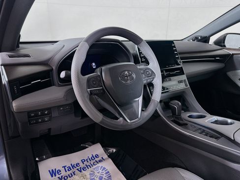 Used 2022 Toyota Avalon Limited w/ Advanced Safety Package image 9