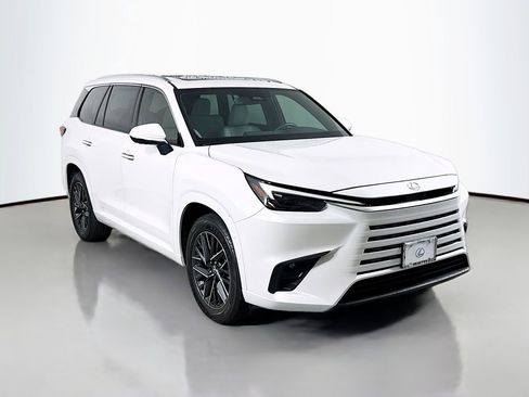 Used 2025 Lexus TX 350 AWD w/ Technology Package image 3